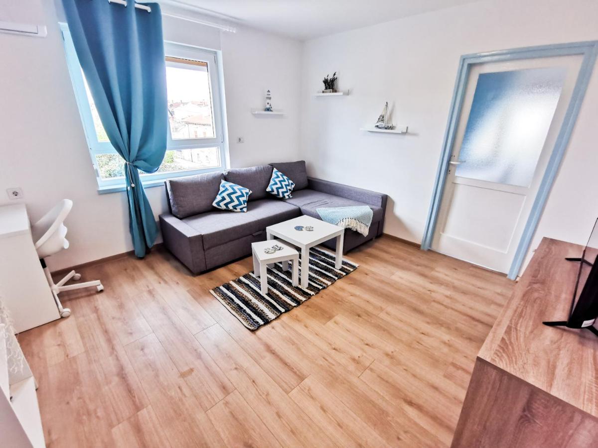 Sea Star Apartment Pula Exterior photo