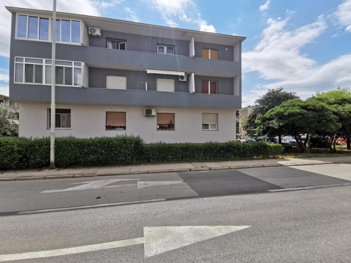 Sea Star Apartment Pula Exterior photo